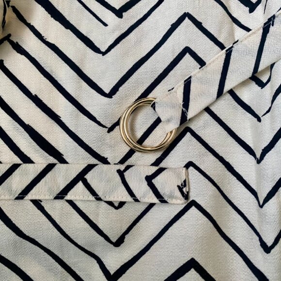 Sleeveless Zigzag Stripped Maxi Dress - Picture 4 of 5